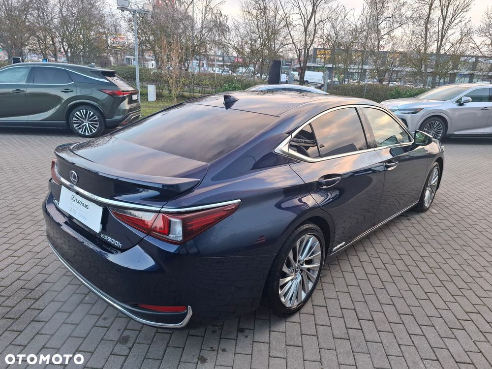 Lexus ES 300h Omotenashi - 5