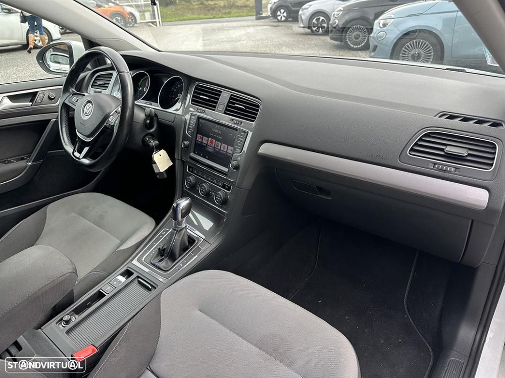 VW e-Golf AC/DC - 18