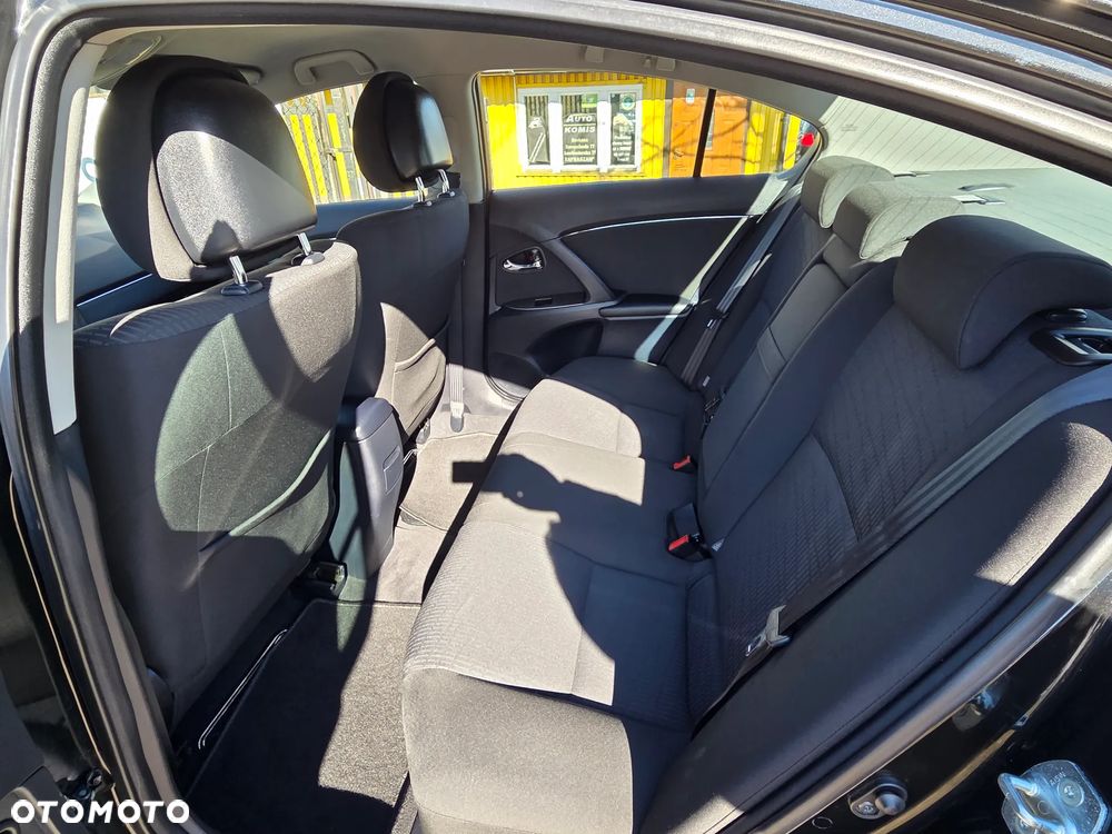 Toyota Avensis 1.8 Comfort - 9