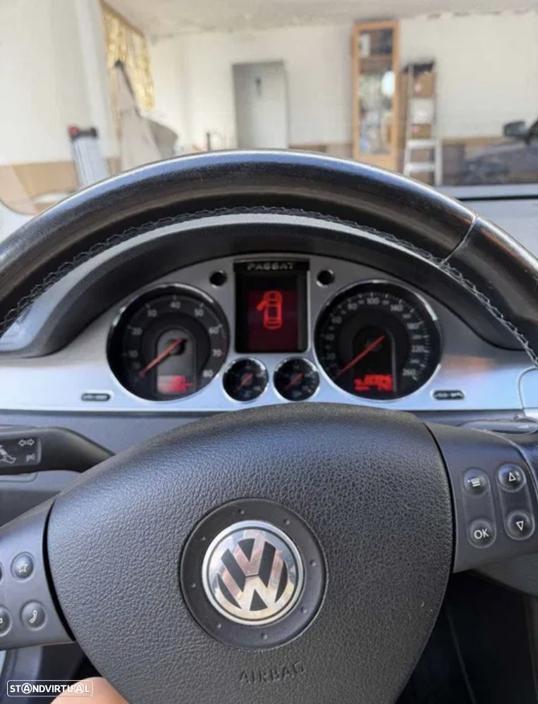 VW Passat 2.0 FSI 4Motion R-Line Edition - 6