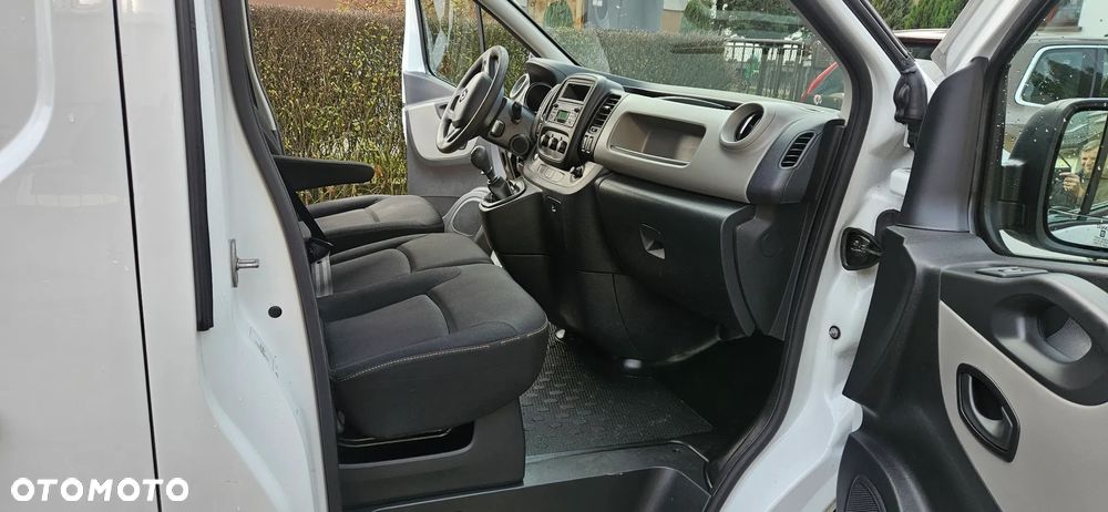 Renault Trafic - 18