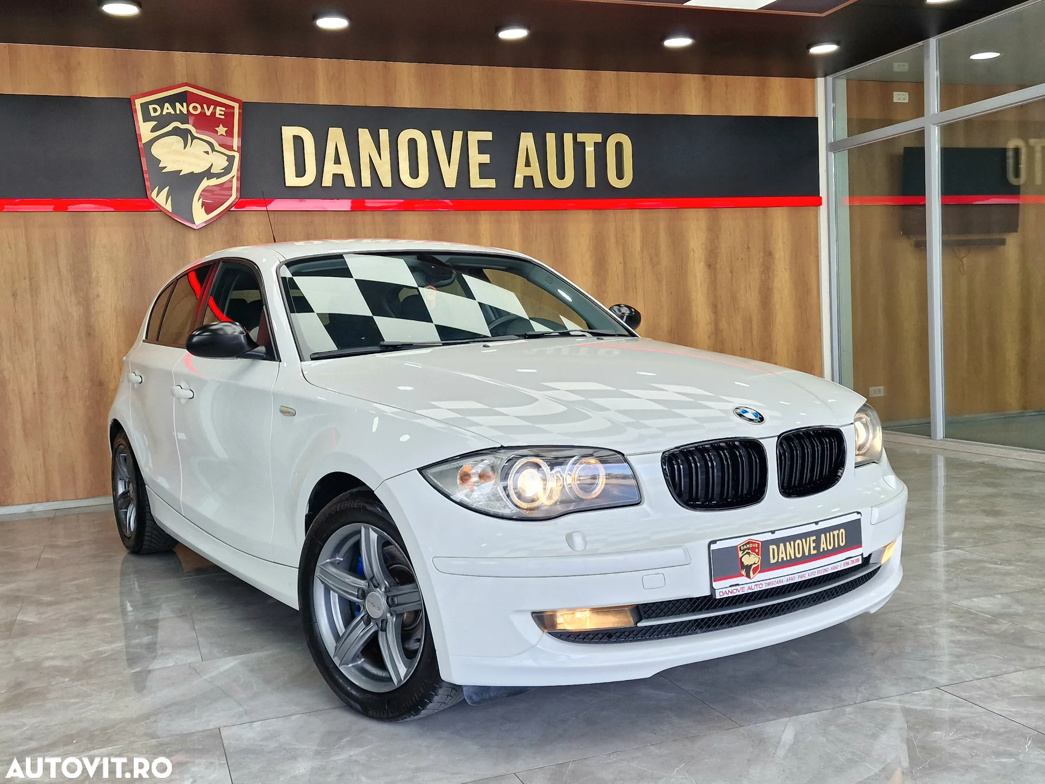 BMW Seria 1 118i - 3