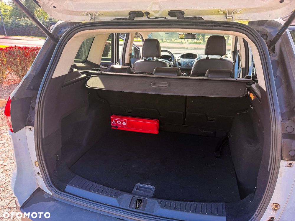 Ford Kuga 1.6 EcoBoost 2x4 Titanium - 30