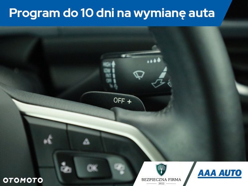 Volkswagen T-Roc - 19