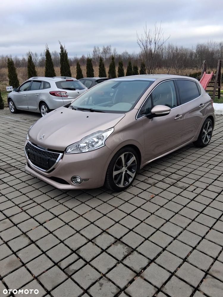 Peugeot 208 e-HDi 92 Stop&Start Style - 1