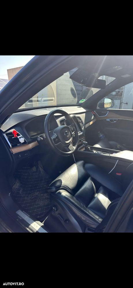 Volvo XC 90 D5 AWD Geartronic Inscription - 4