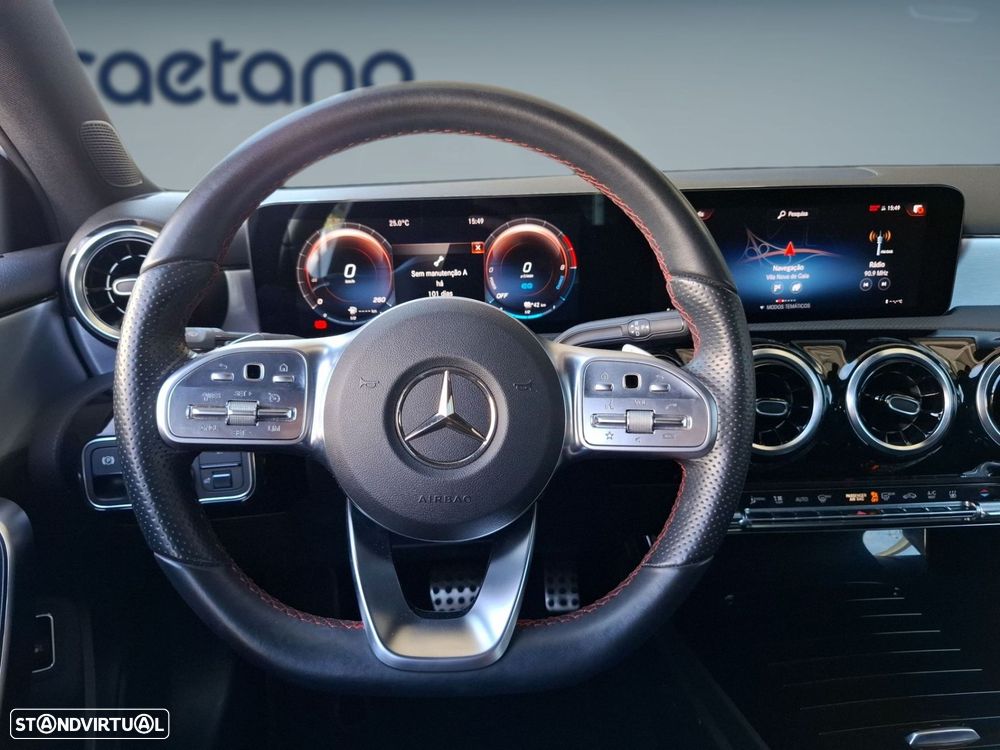 Mercedes-Benz A 250 e AMG Line - 12