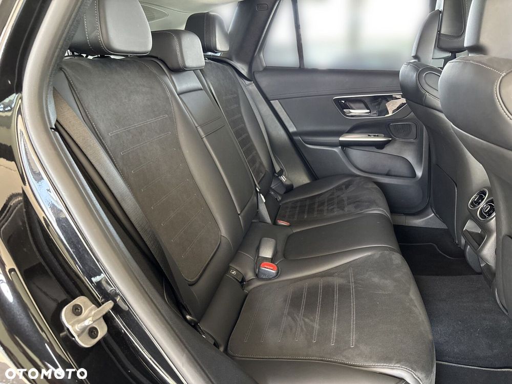 Mercedes-Benz GLC - 22