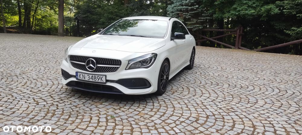 Mercedes-Benz CLA 180 AMG Line - 14