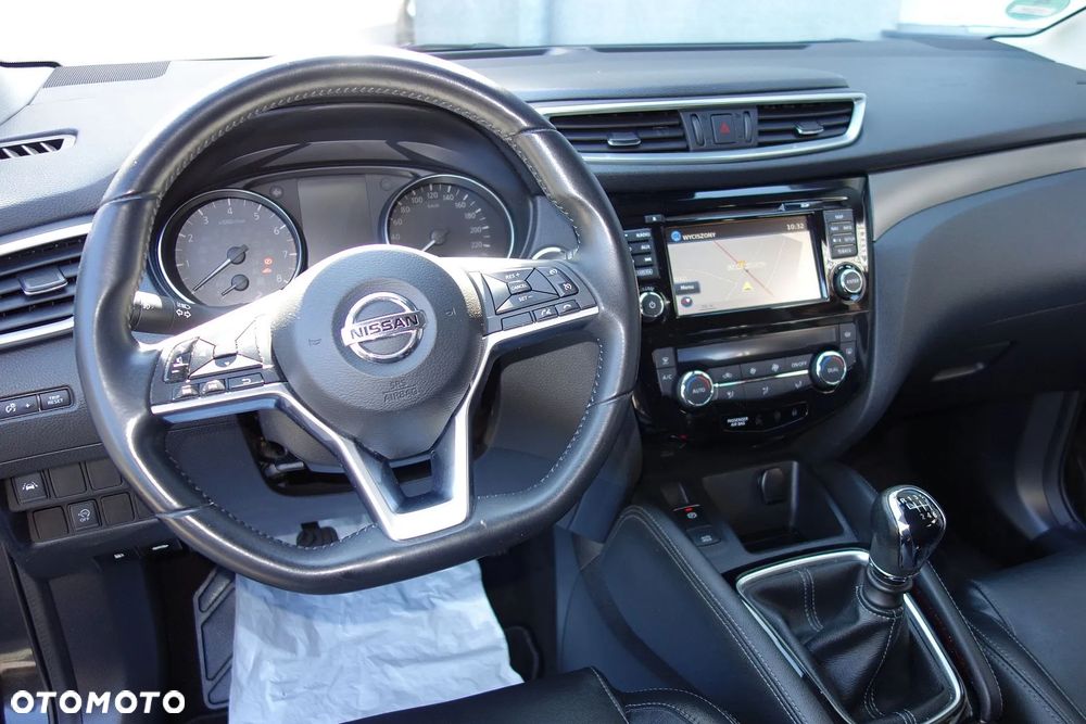 Nissan Qashqai 1.6 DIG-T N-Connecta - 30