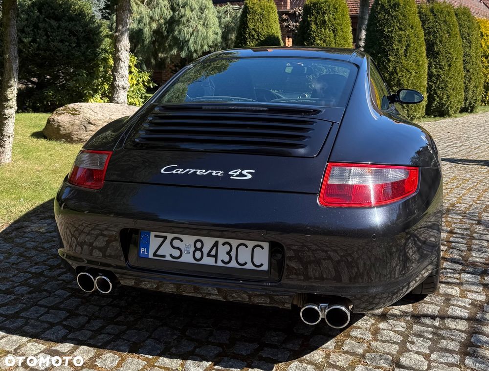 Porsche 911 Carrera 4S - 3