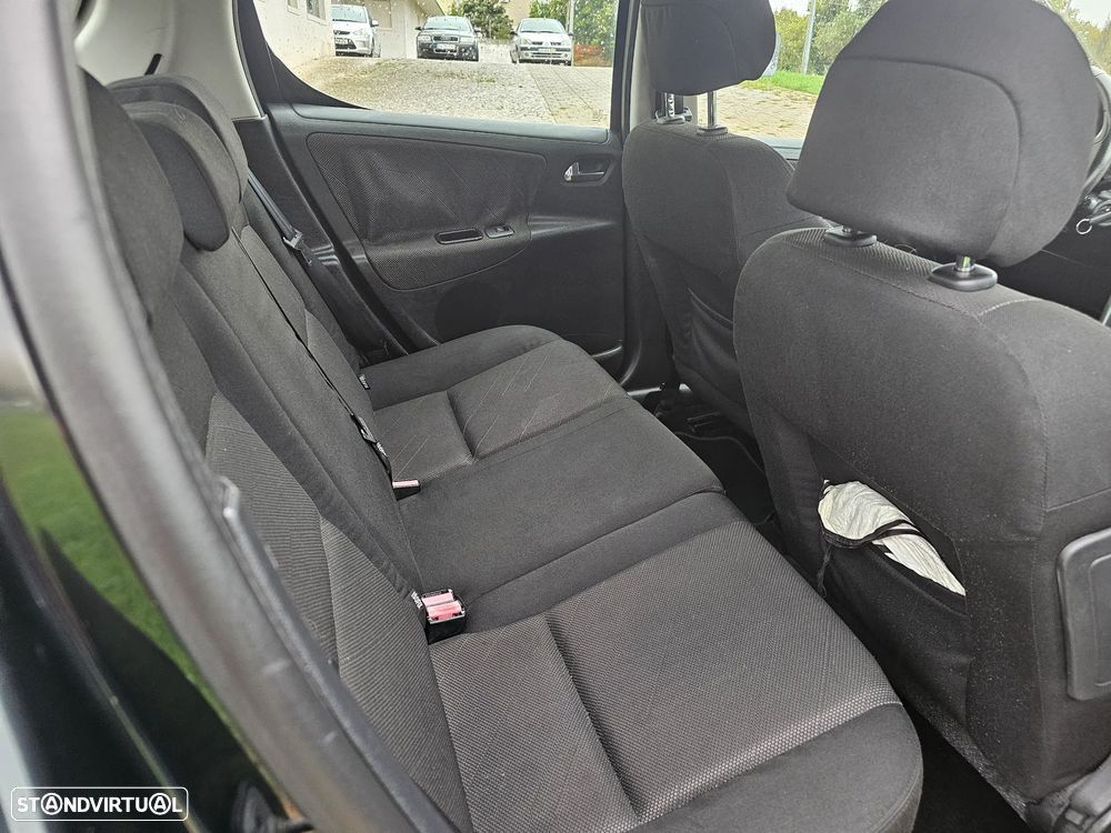 Peugeot 207 1.4 16V Trendy - 18