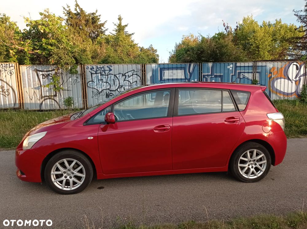 Toyota Verso 2.0 D-4D Premium - 11