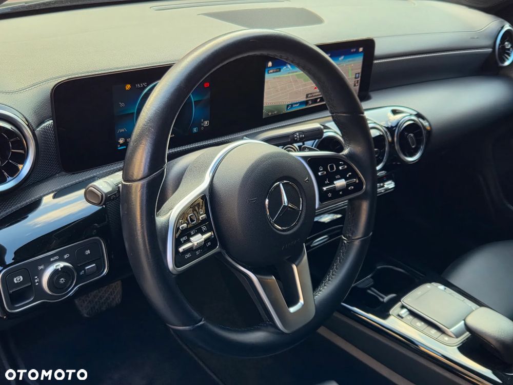 Mercedes-Benz CLA 180 Progressive 7G-DCT - 13