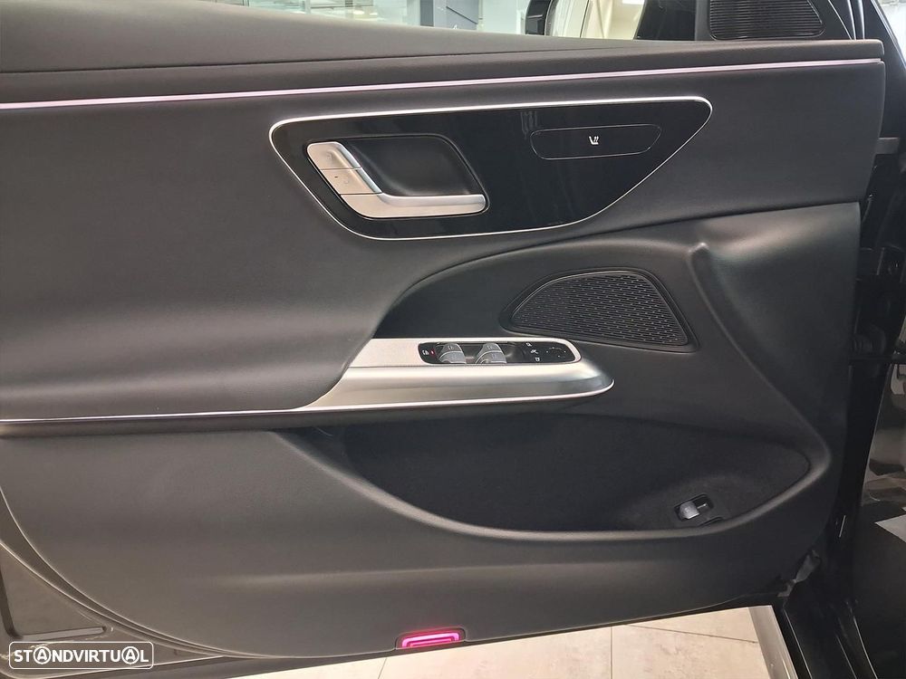 Mercedes-Benz E 300 e Avantgarde - 8