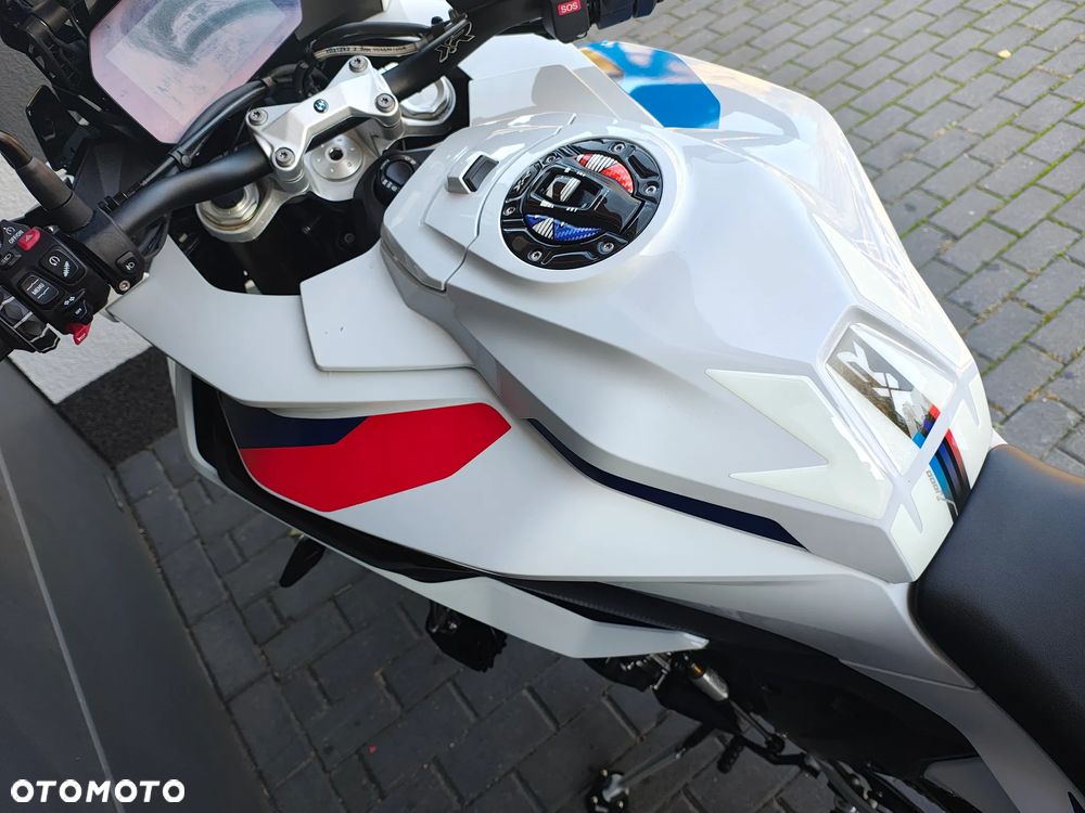 BMW XR - 6