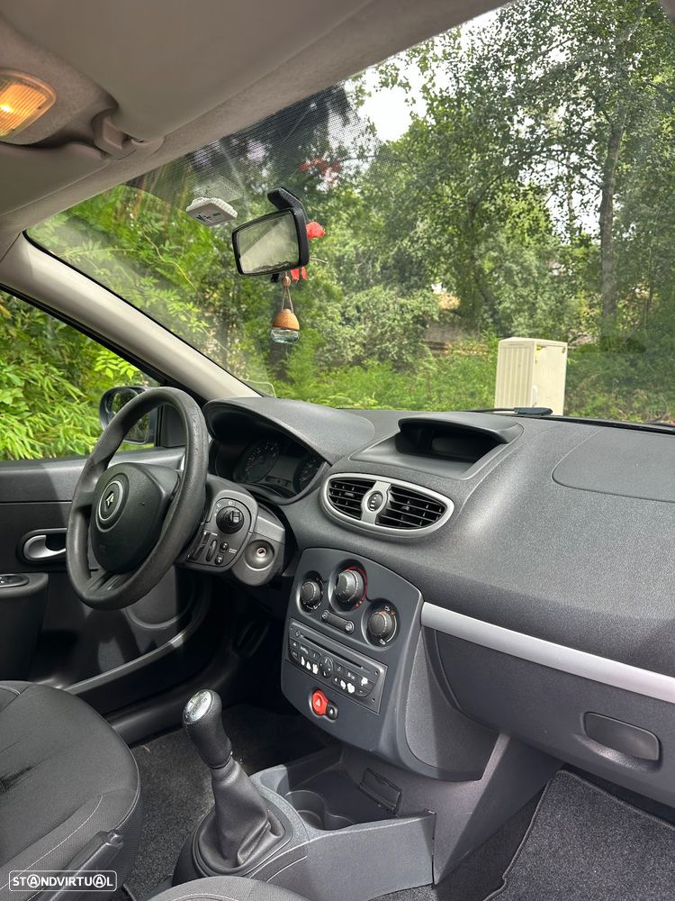 Renault Clio 1.2 16V Dynamique S - 14