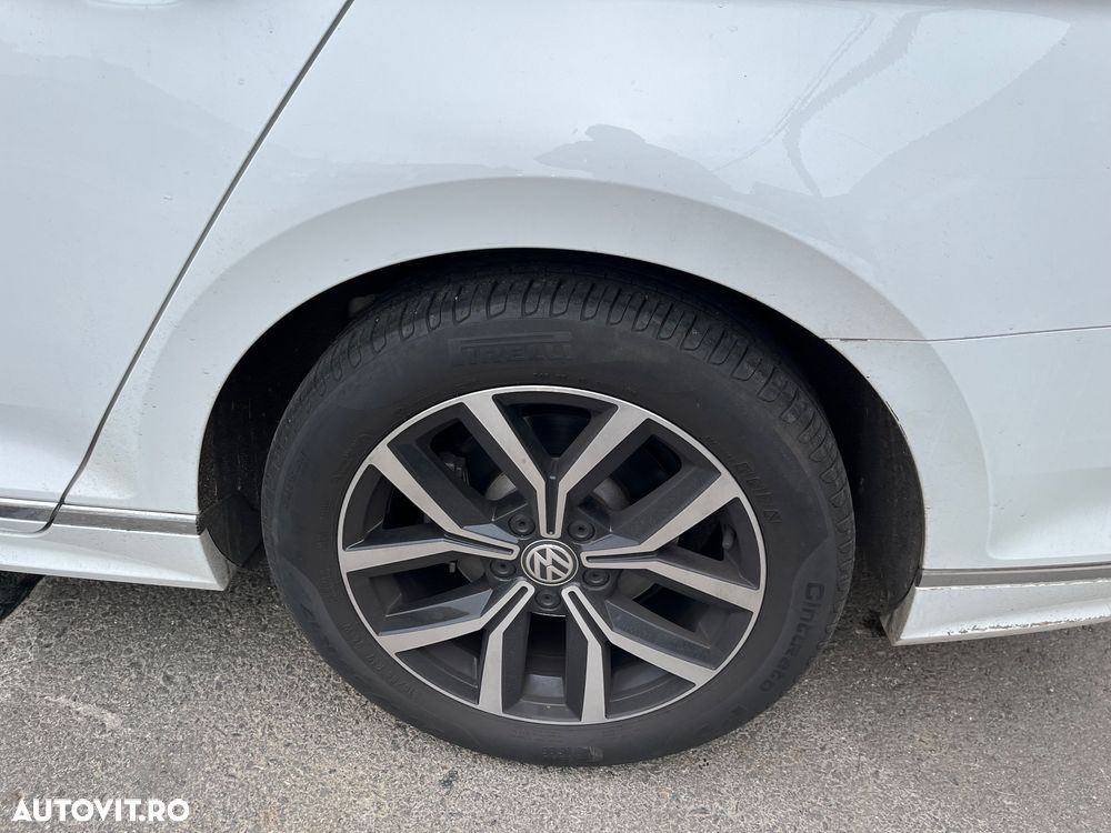 Volkswagen Passat 1.4 TSI ACT 4Motion R Executive - 16