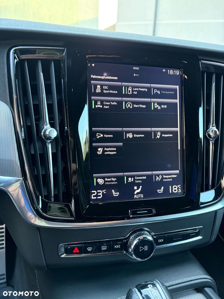 Volvo V90 D4 Geartronic R Design - 15