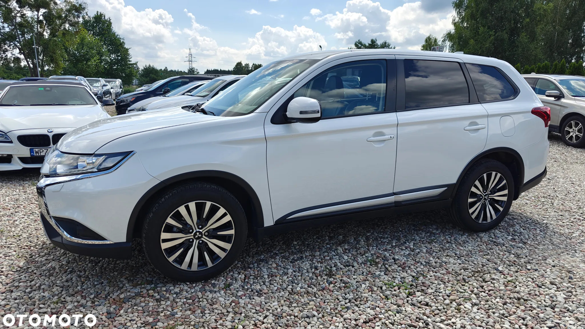 Mitsubishi Outlander 2.4 4WD CVT Instyle - 2