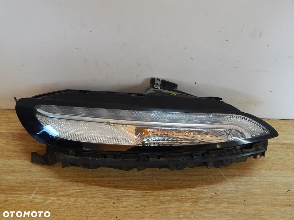 Lampa przód LED xenon Jeep Cherokee KL  V 13-18 Łuków części - 2