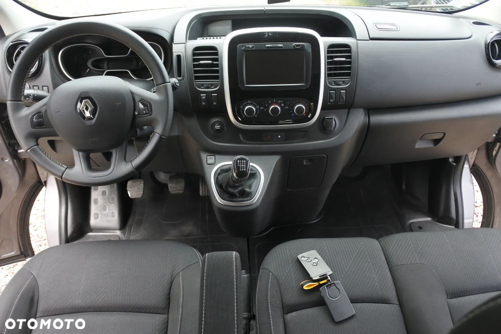 Renault Trafic Grand 2.0 dCi - 14
