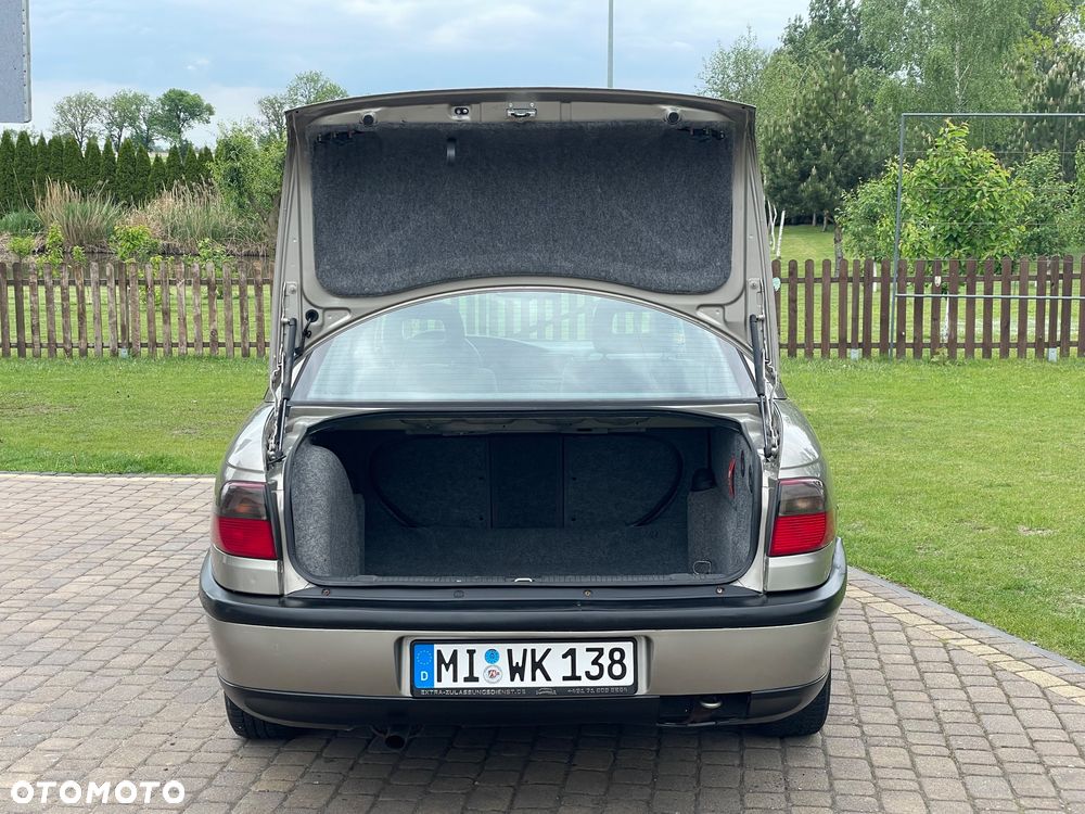 Opel Omega - 13