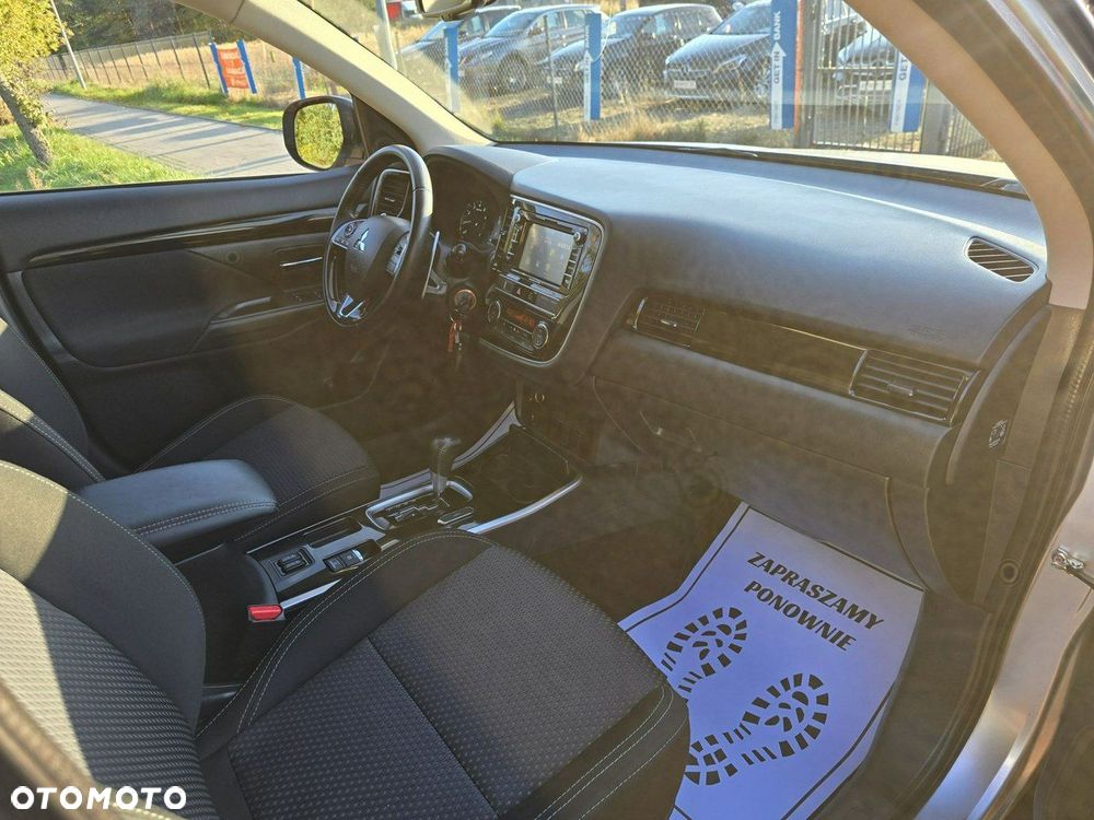 Mitsubishi Outlander 2.0 2WD CVT Diamant Edition - 22