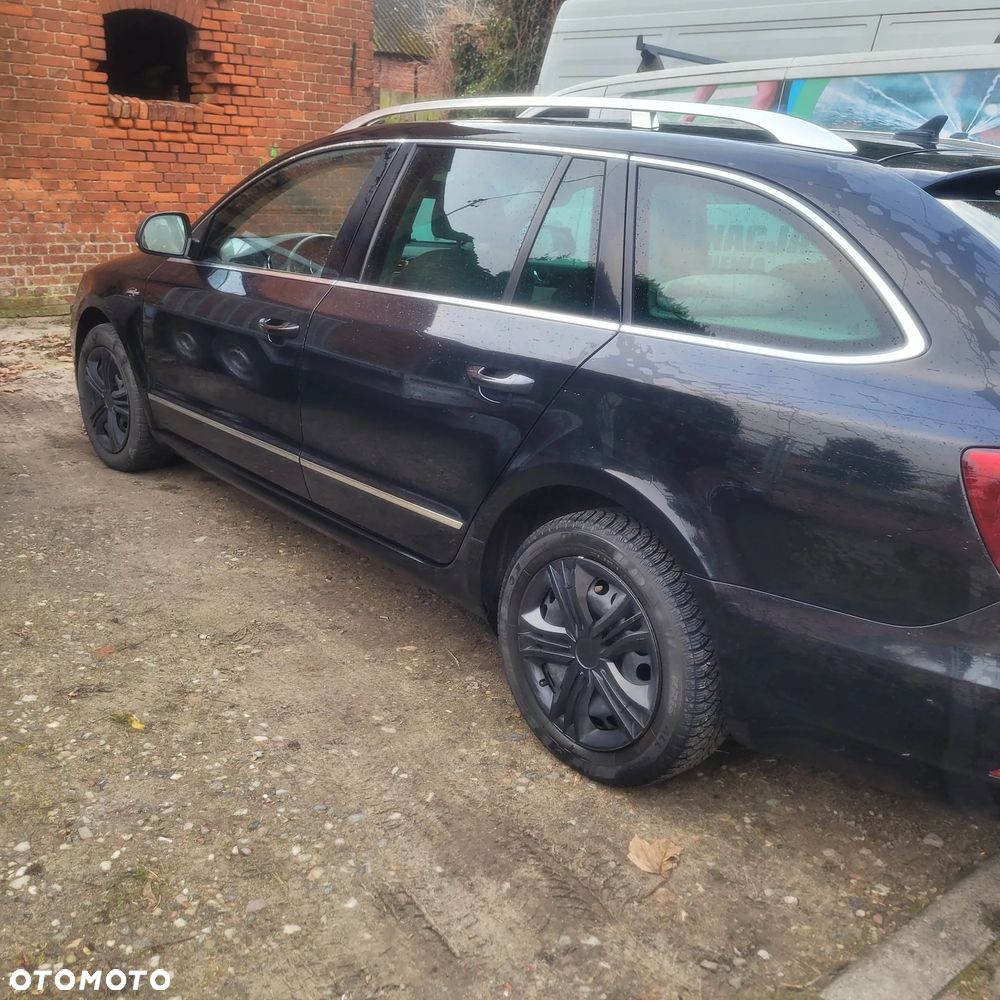Skoda Superb 2.0 TDI L&K DSG - 20