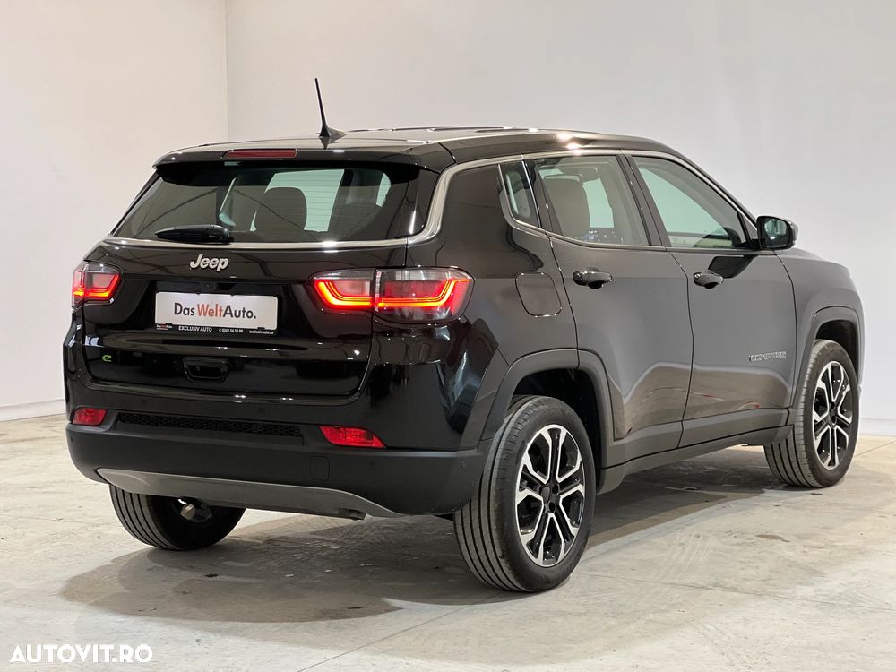 Jeep Compass - 33