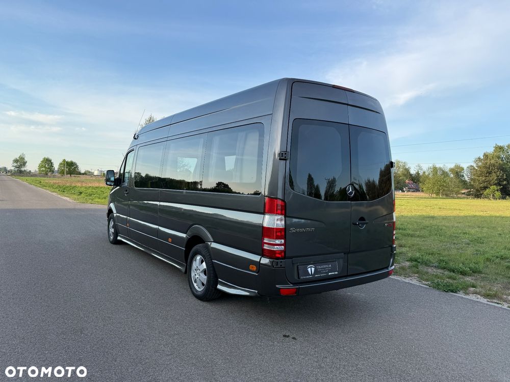 Mercedes-Benz Sprinter - 12