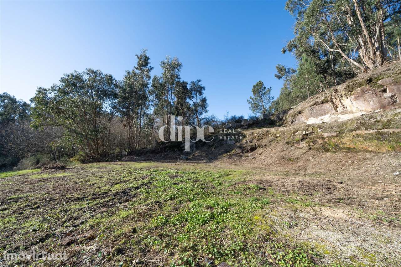 Lote de terreno com 564m2 para construção em Brito - Grande imagem: 2/13