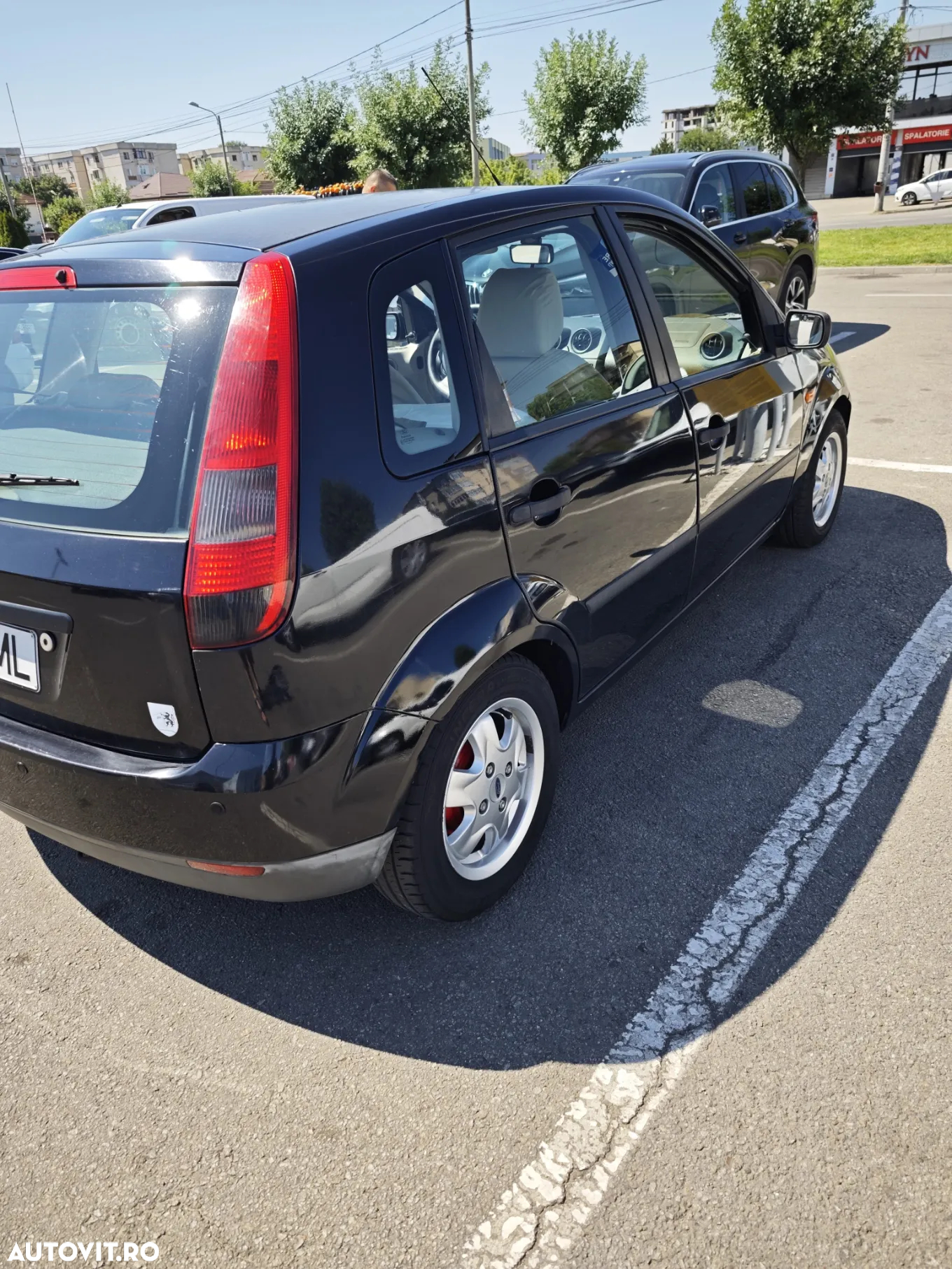 Ford Fiesta 1.3i Ambiente - 2