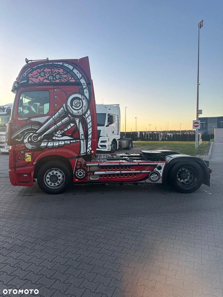 Mercedes-Benz ACTROS 1848 GIGA SPACE Salonka - 4