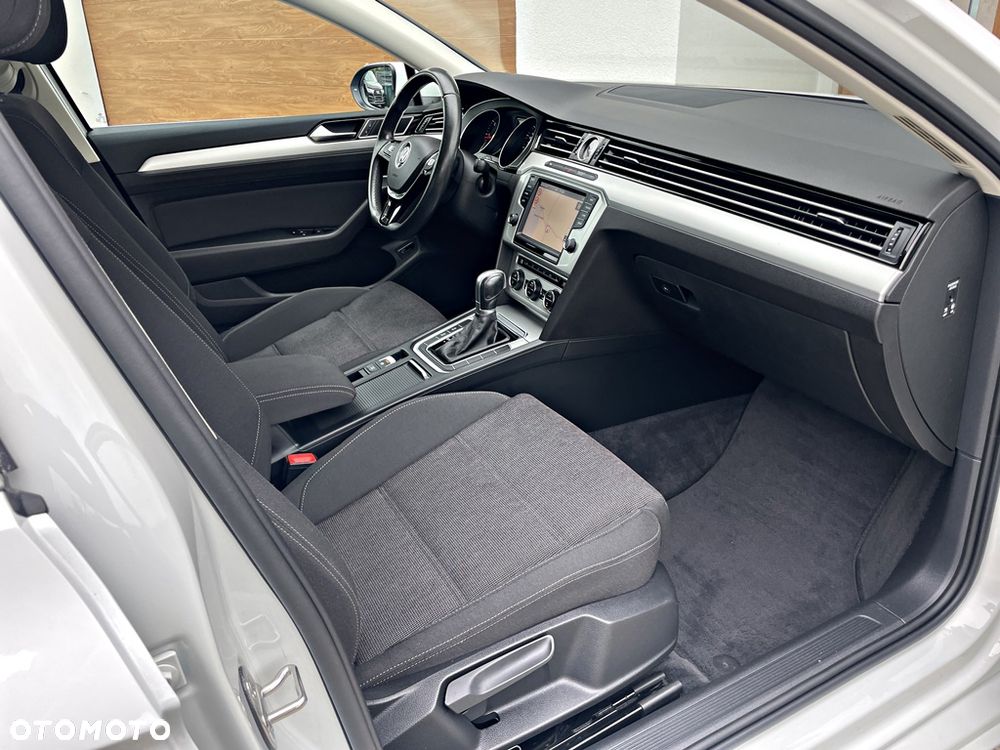 Volkswagen Passat 2.0 TDI SCR (BlueMotion Technology) DSG Comfortline - 15