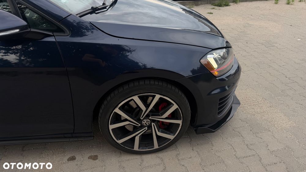 Volkswagen Golf - 7
