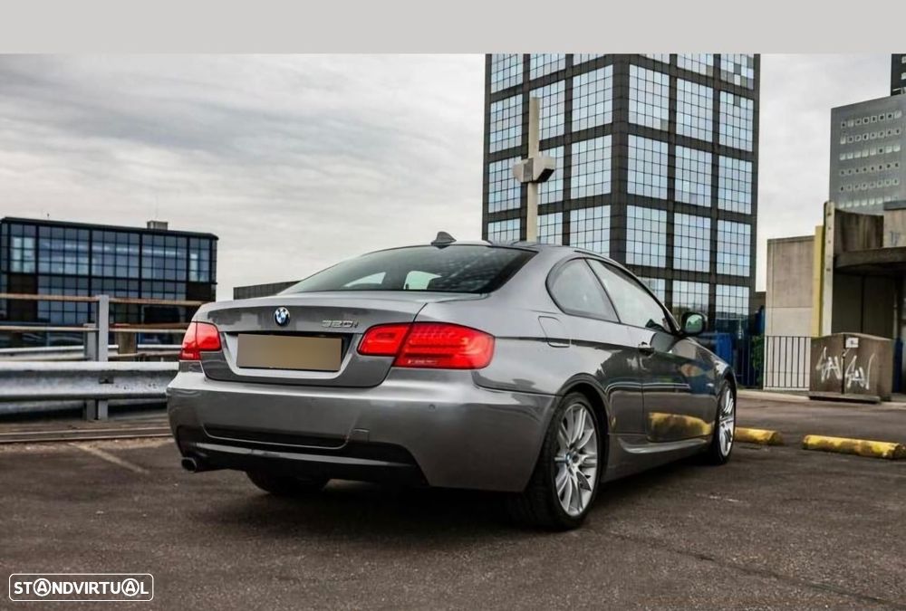BMW 320 i Coupe Auto - 4