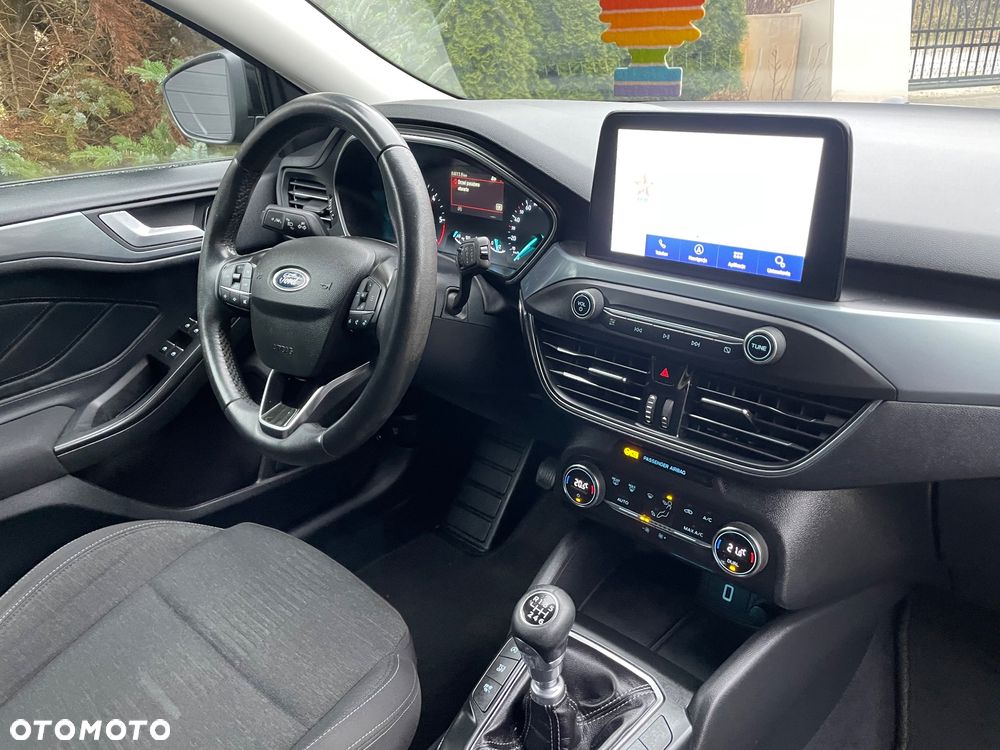 Ford Focus 1.5 TDCi SYNC Edition - 11