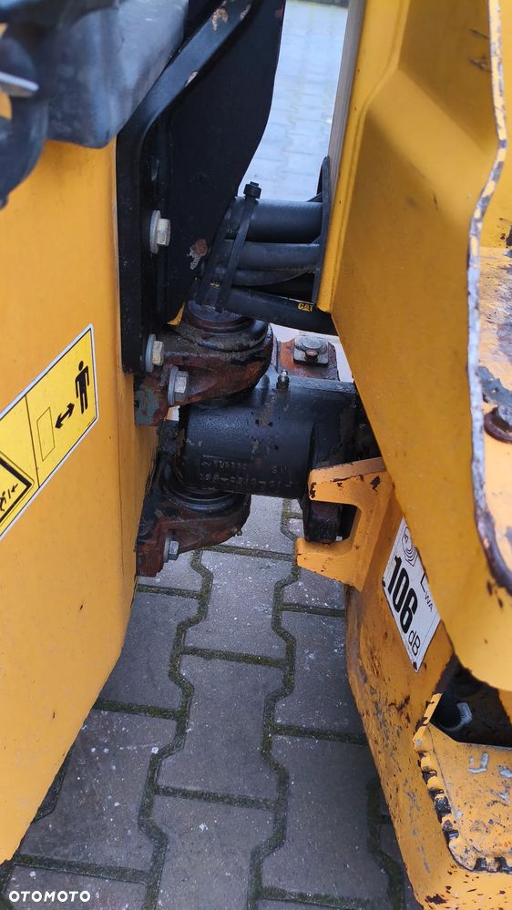 Caterpillar CB14 - 28