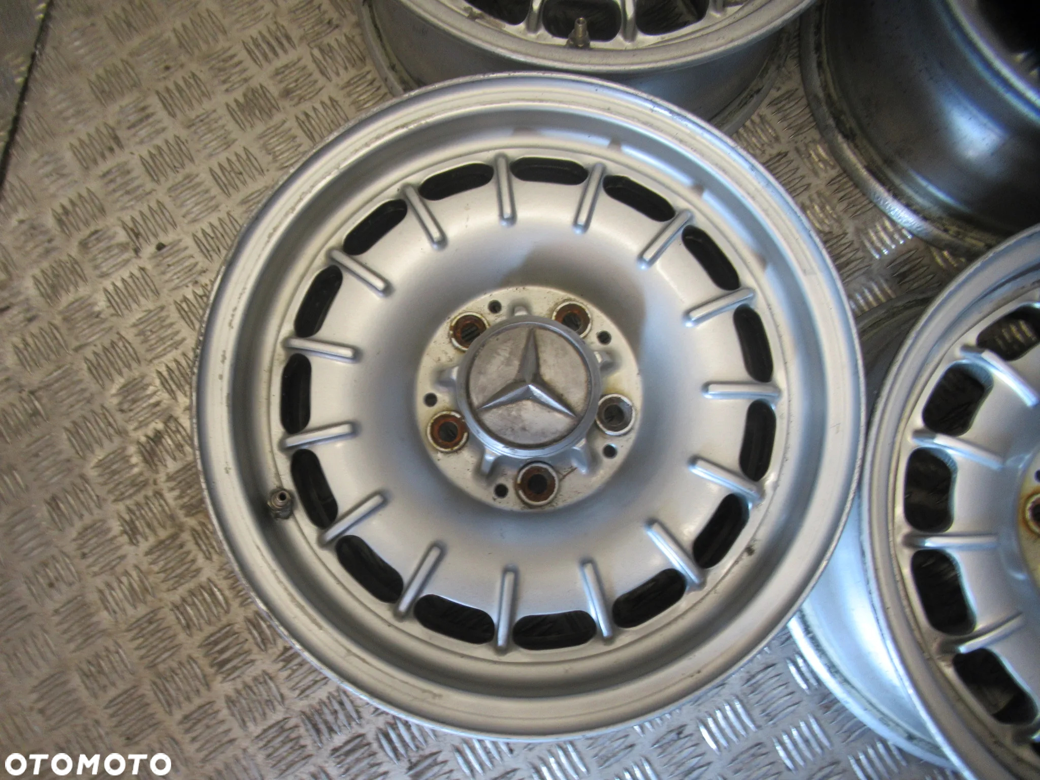 Felgi Mercedes Barock R107 SL SLC 6,5Jx14 et30 5x112 - 5