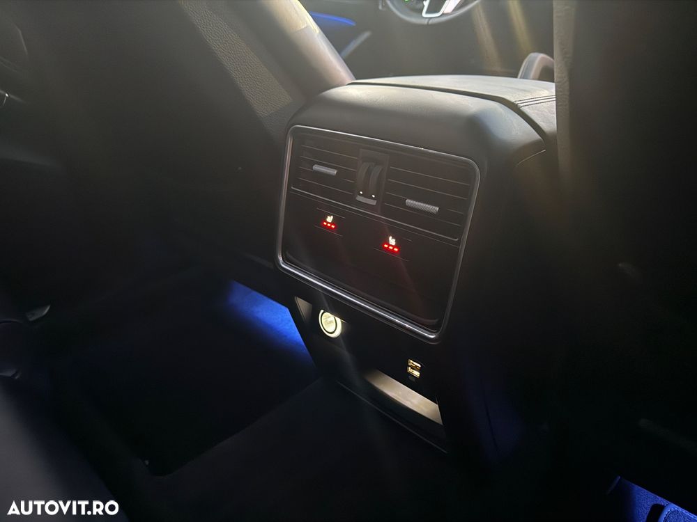 Porsche Cayenne - 24