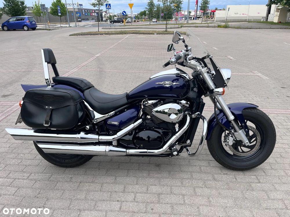 Suzuki Intruder - 1