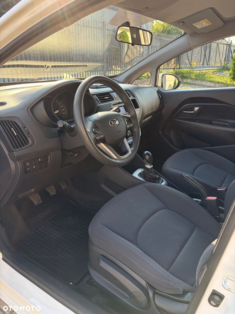Kia Rio 1.1 crdi M - 9