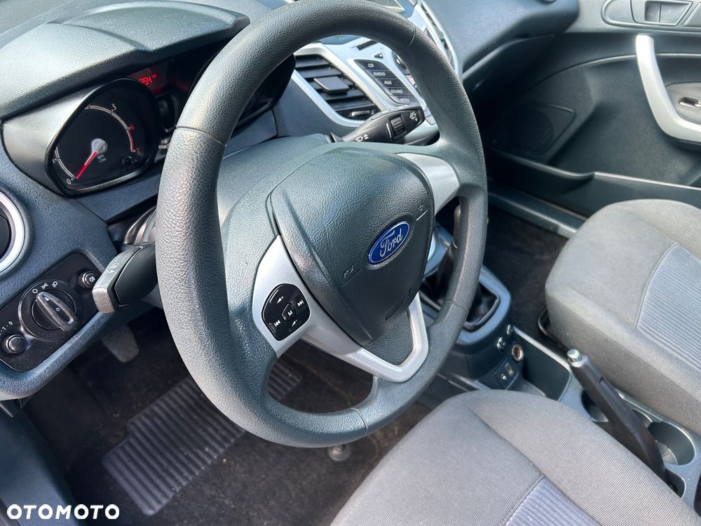Ford Fiesta 1.25 Champions Edition - 9