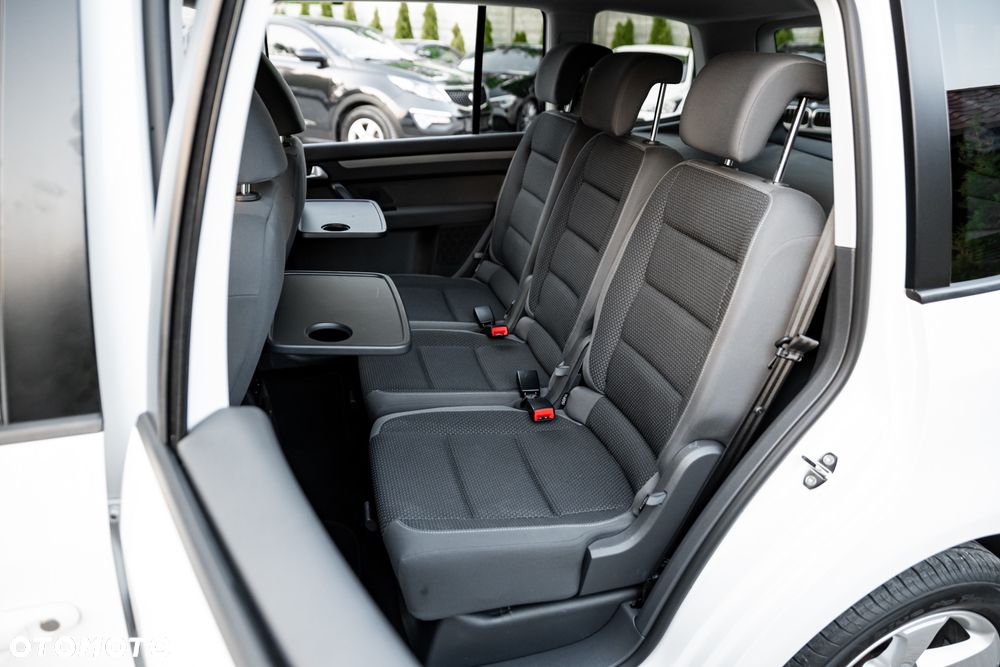 Volkswagen Touran 2.0 TDI DPF DSG Highline - 19