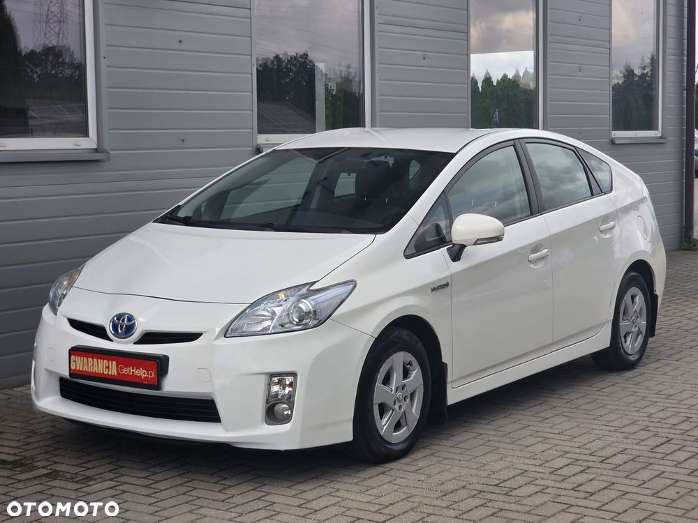 Toyota Prius (Hybrid) - 2