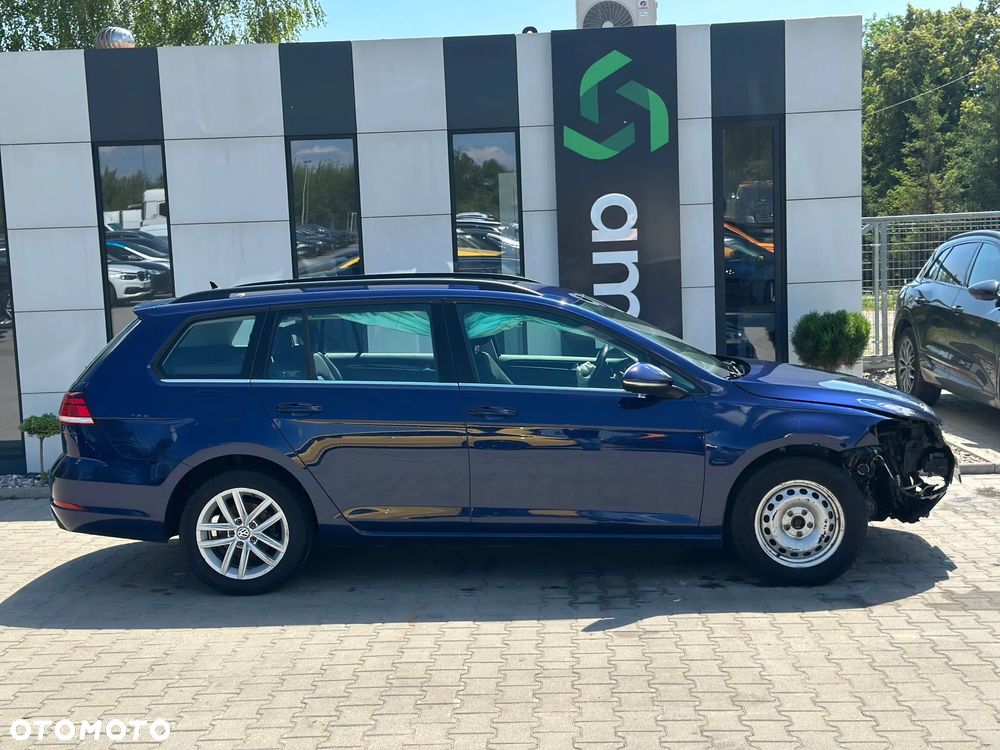 Volkswagen Golf - 5