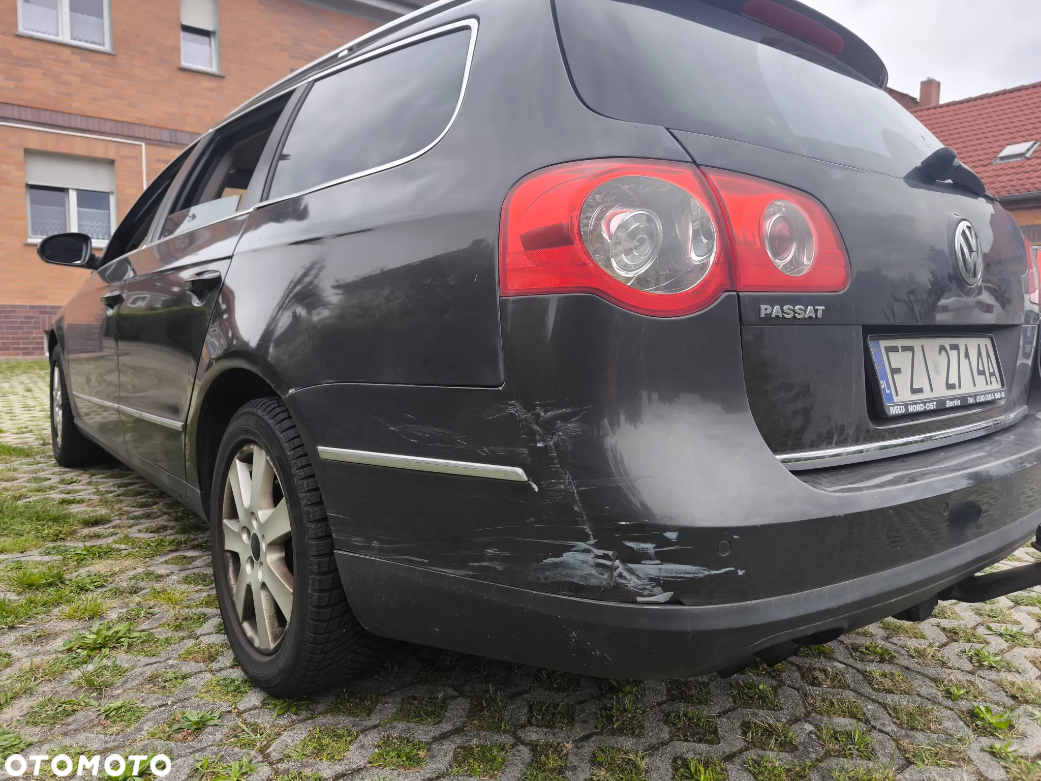 Volkswagen Passat 1.9 TDI Highline - 12