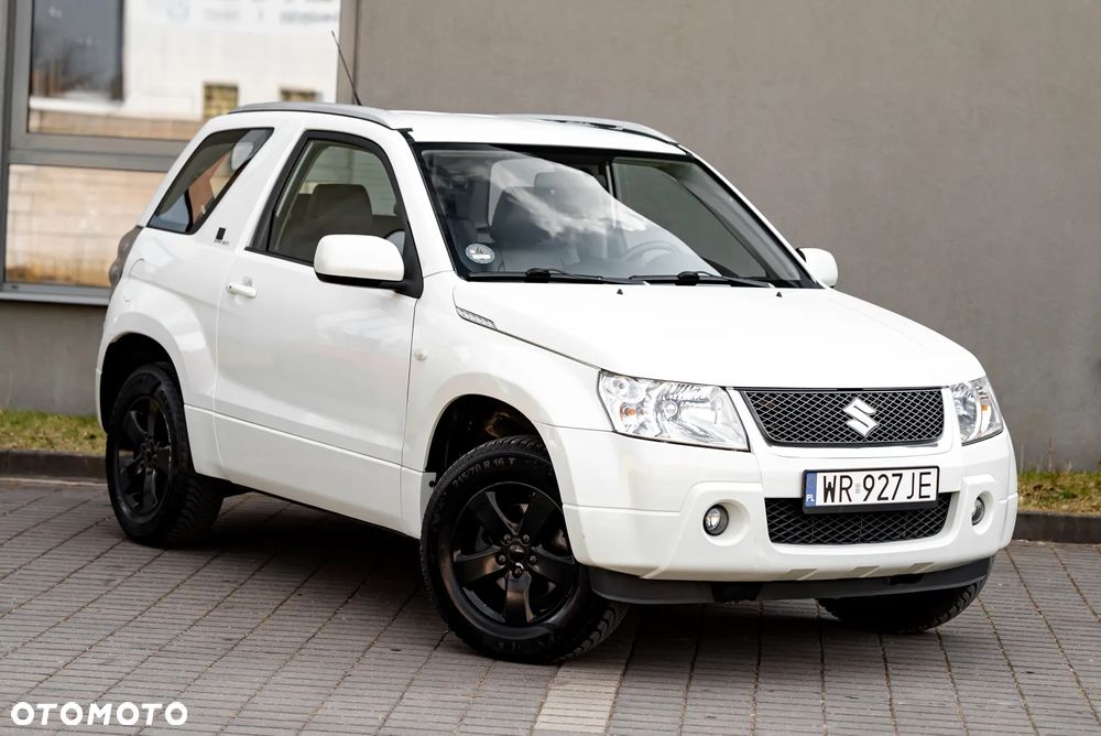 Suzuki Grand Vitara 1.6 Black&White - 37