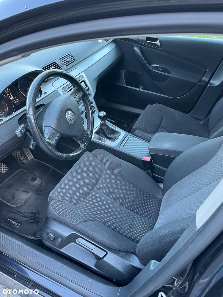 Volkswagen Passat 2.0 TDI Highline - 5